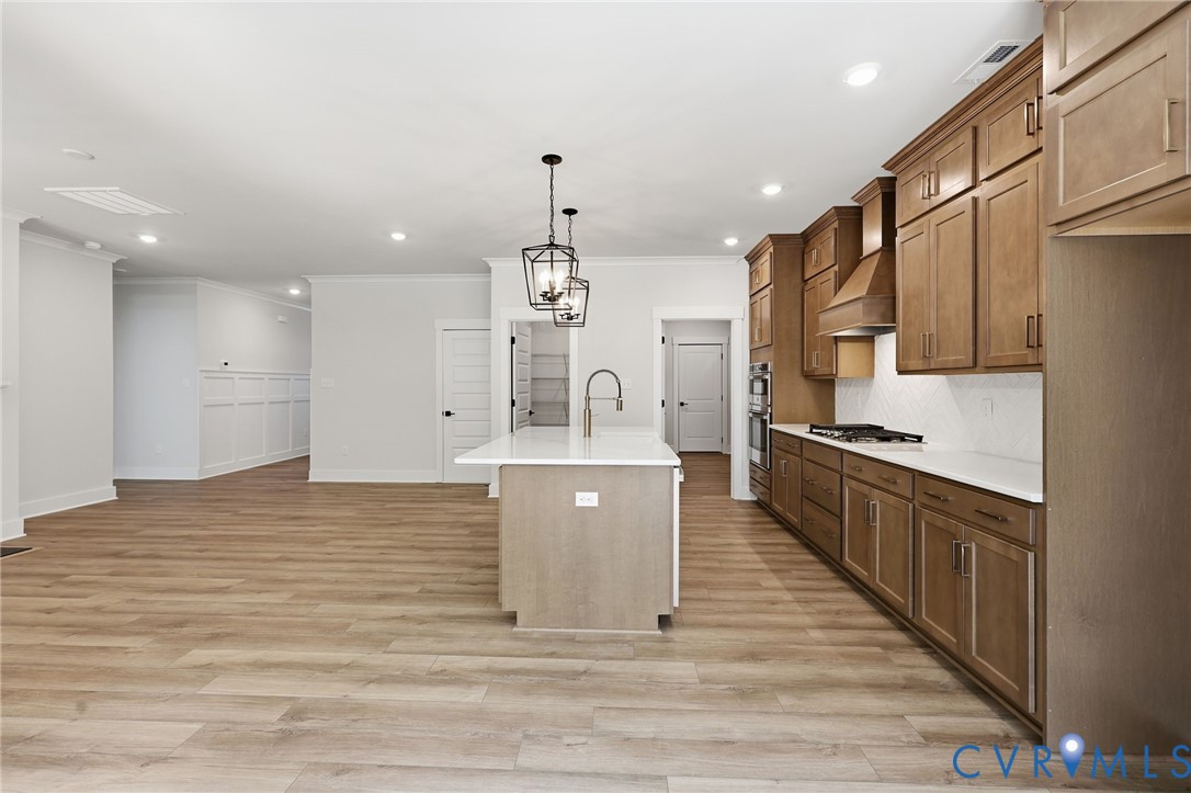 8525 Chimney Rock Dr