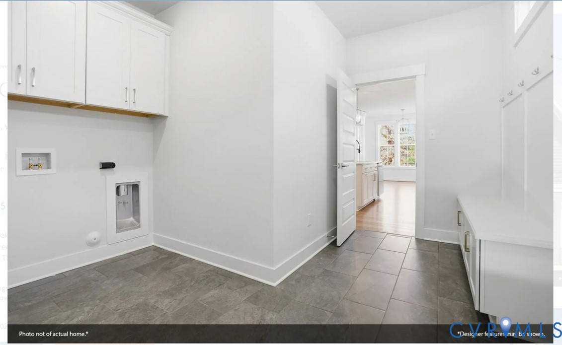 8525 Chimney Rock Dr