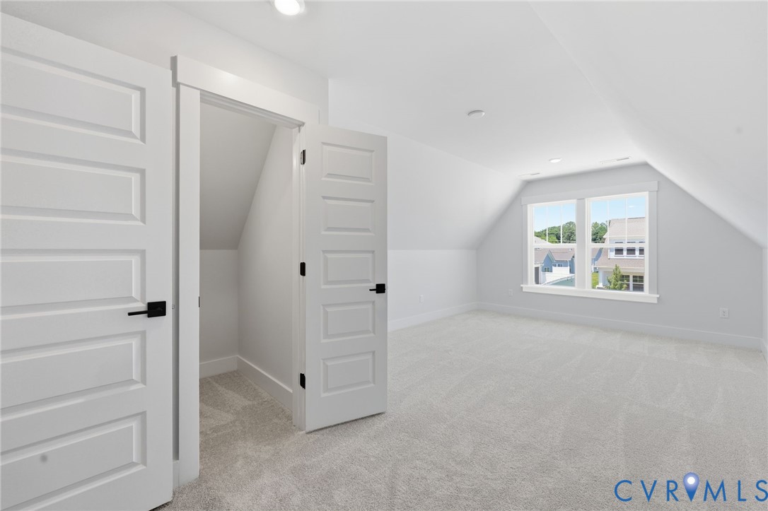 8525 Chimney Rock Dr