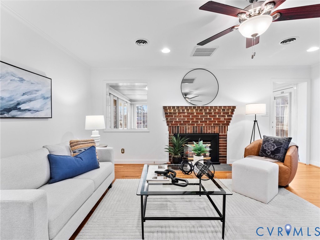 8411 Lyndale Dr