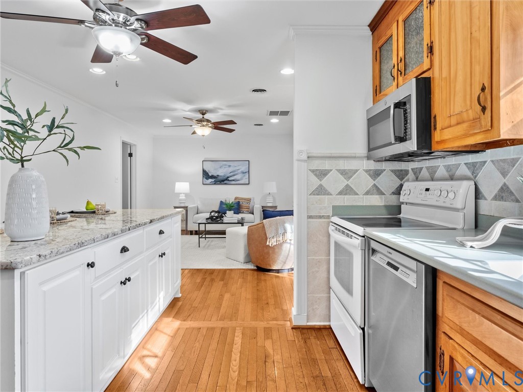 8411 Lyndale Dr