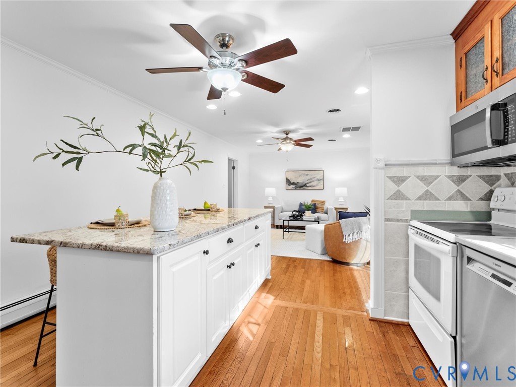 8411 Lyndale Dr