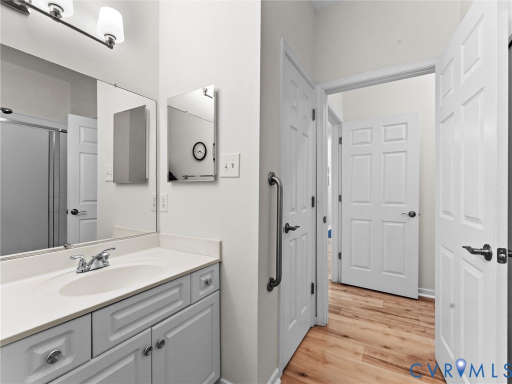 4248 English Holly Cir