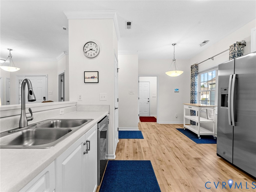 4248 English Holly Cir