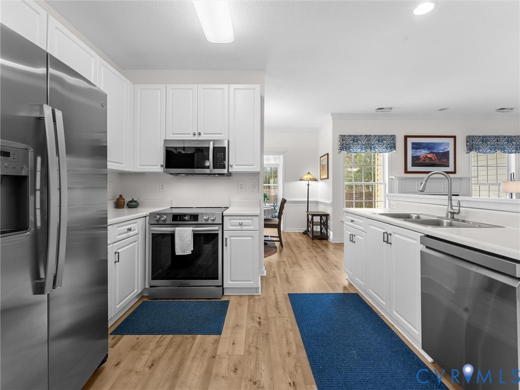 4248 English Holly Cir