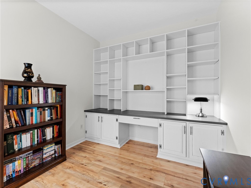 4248 English Holly Cir