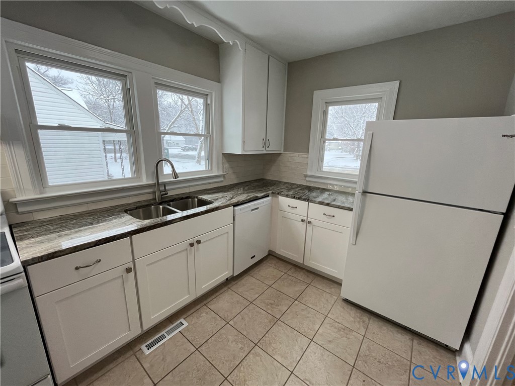 412 W 4th St