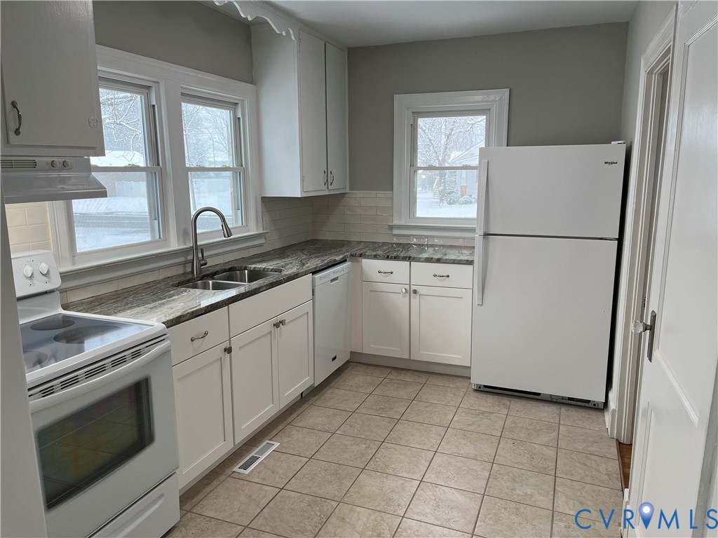 412 W 4th St