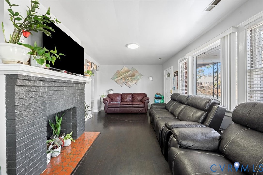 3930 Patsy Ann Dr