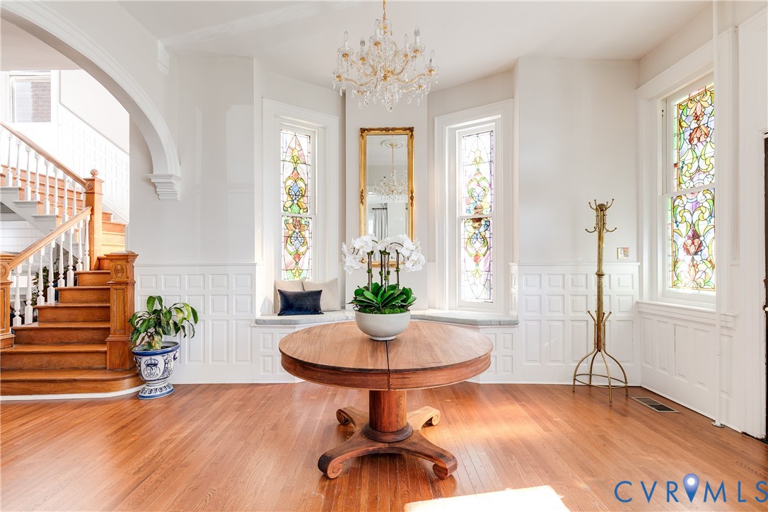 2002 Princess Anne Ave