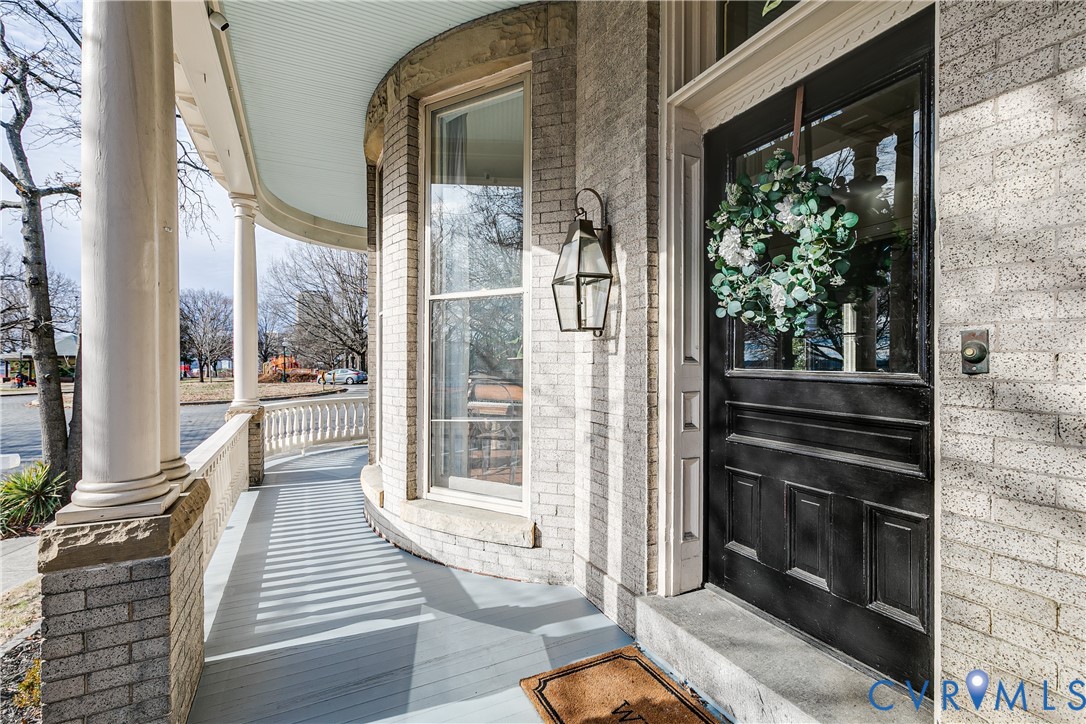 2002 Princess Anne Ave