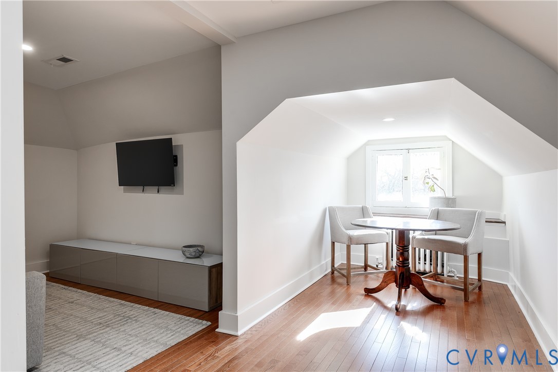 2002 Princess Anne Ave