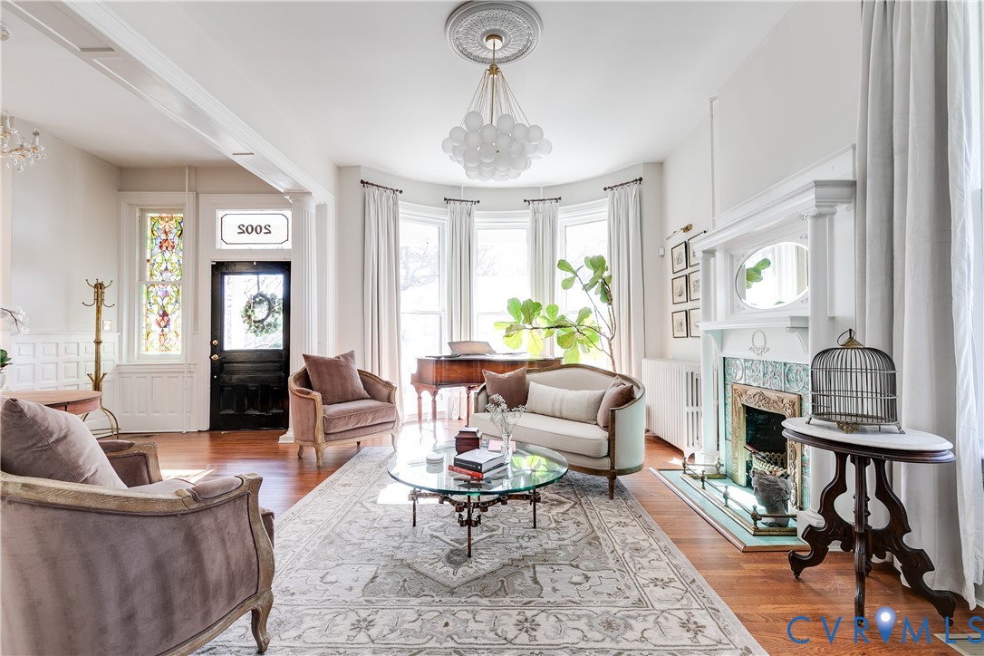 2002 Princess Anne Ave