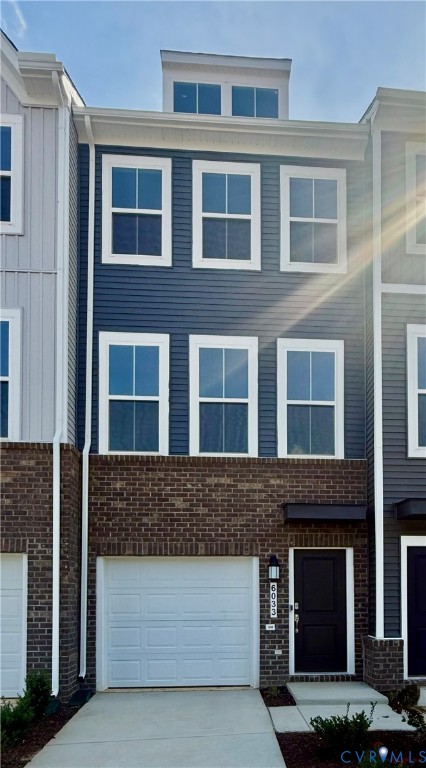 6033 Blue Iris Rd