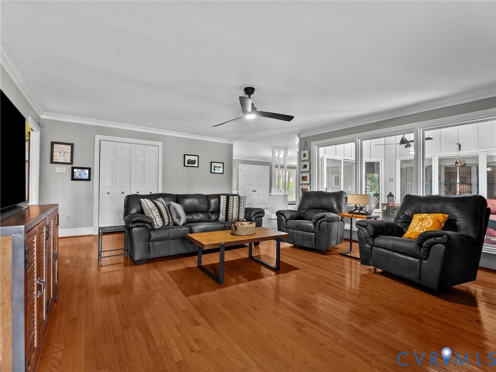 9341 Cardiff Loop Rd