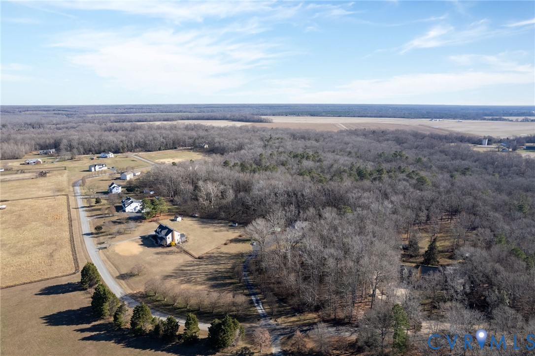 1943 Retreat Dr