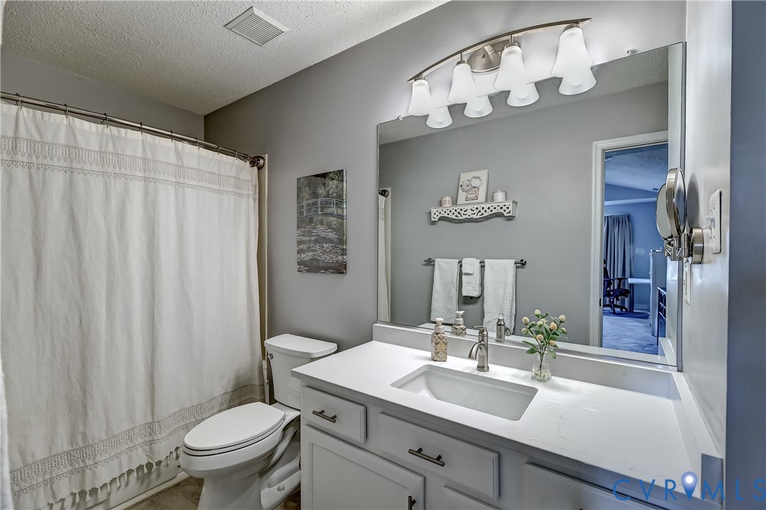 4688 Twin Hickory Lake Dr