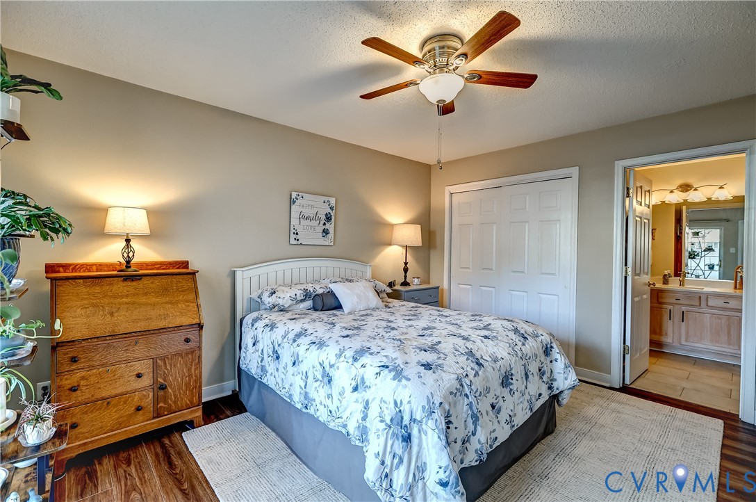 4688 Twin Hickory Lake Dr