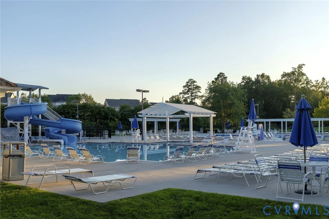 4688 Twin Hickory Lake Dr