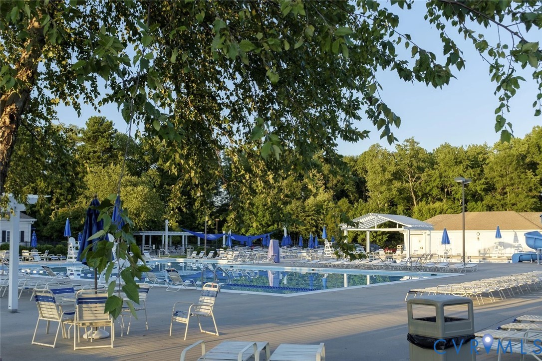 4688 Twin Hickory Lake Dr