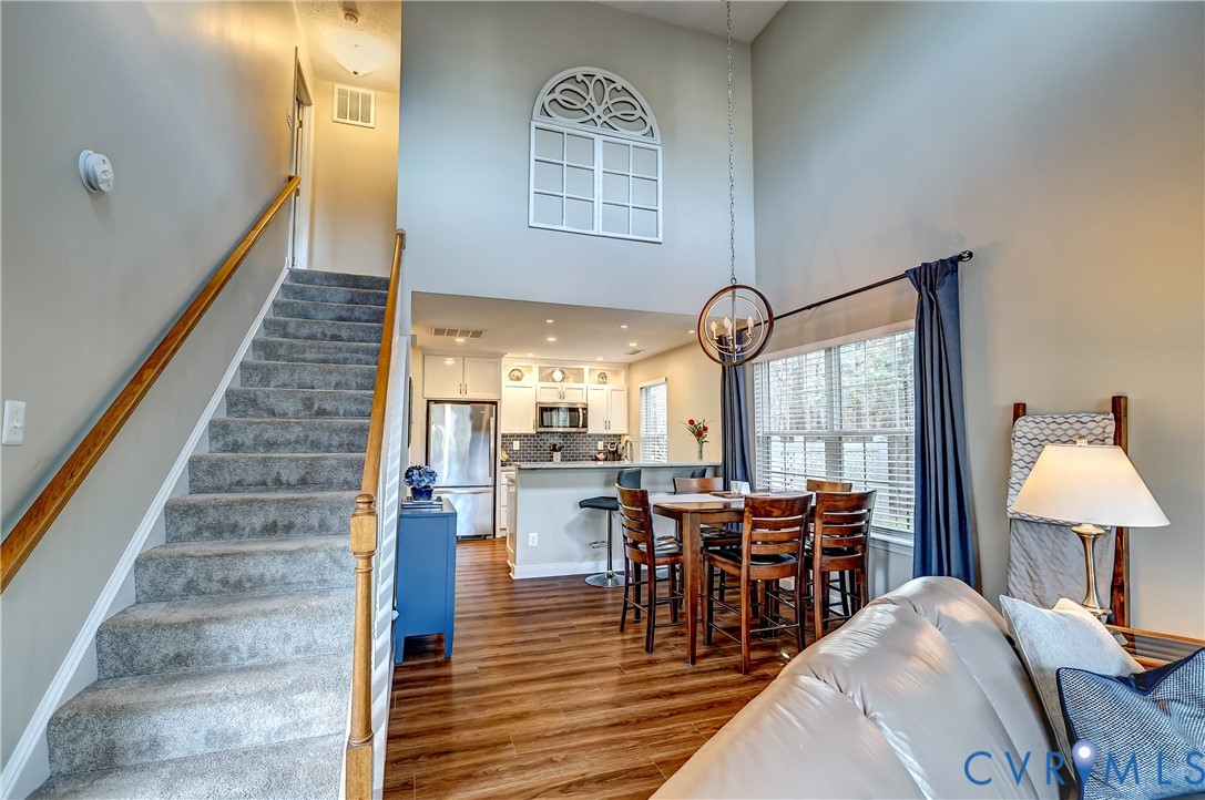 4688 Twin Hickory Lake Dr