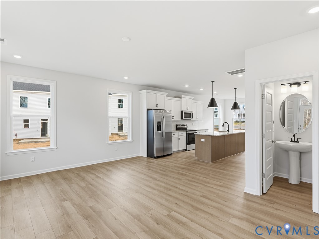 330 Mt McCauley Way