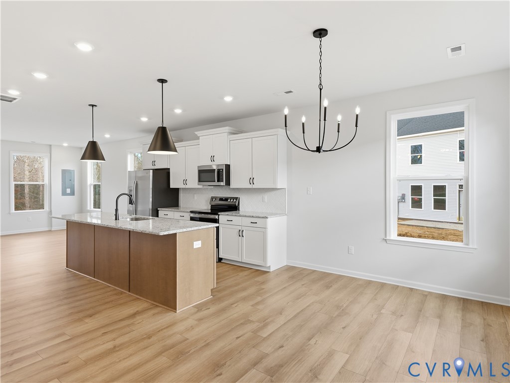 330 Mt McCauley Way
