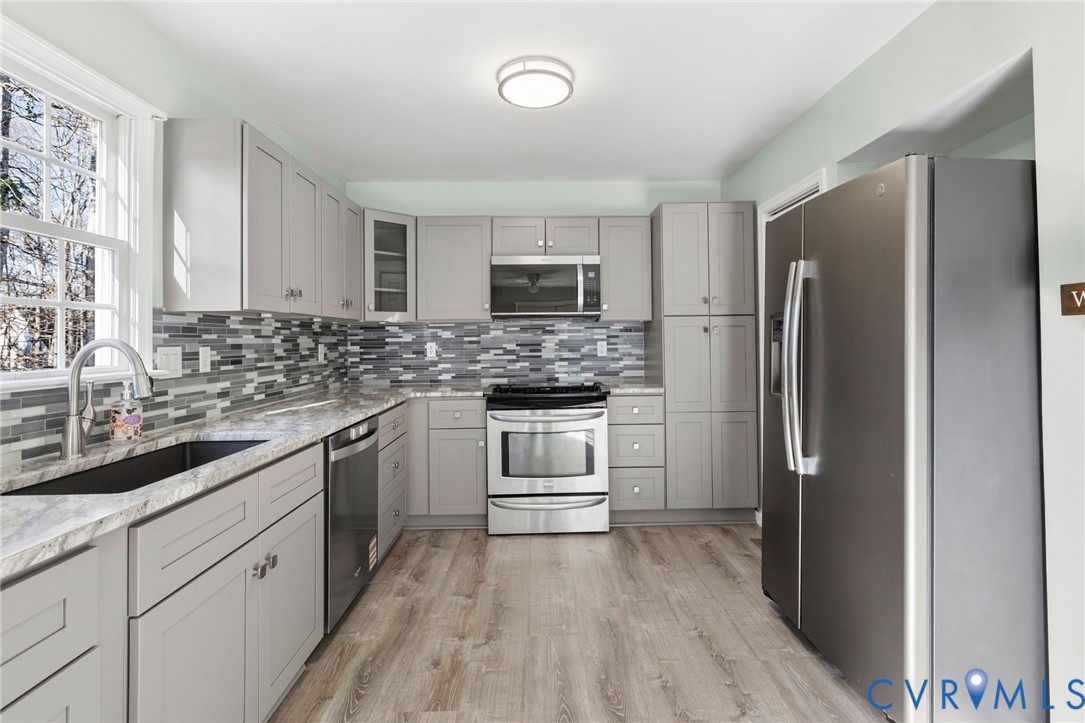 10117 Oakley Pointe Dr