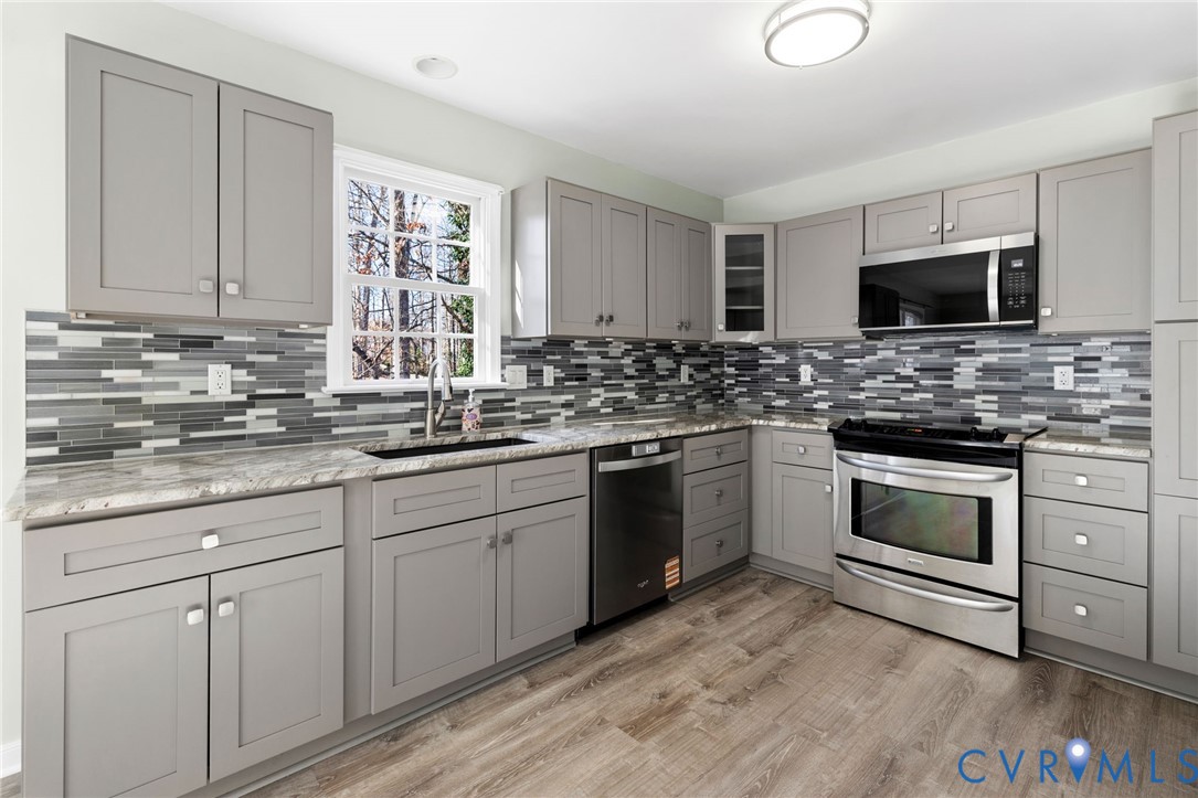 10117 Oakley Pointe Dr