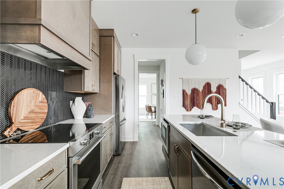 1827 W Cary St Unit#D