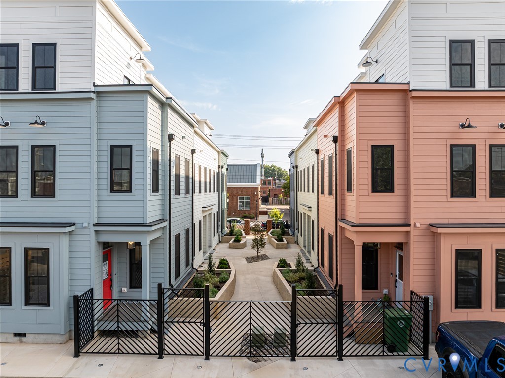 1827 W Cary St Unit#D
