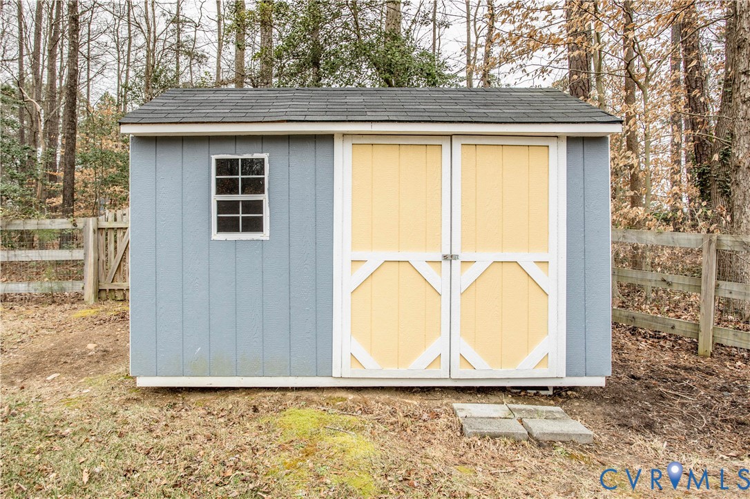 1561 Burning Tree Rd