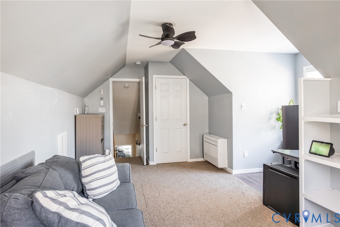 7432 Johnsonville Way