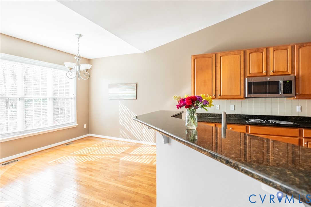 7432 Johnsonville Way