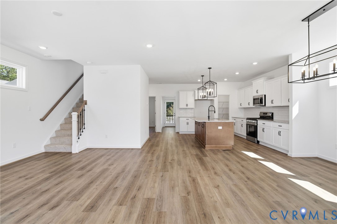 7613 Oak Grove Tree Dr