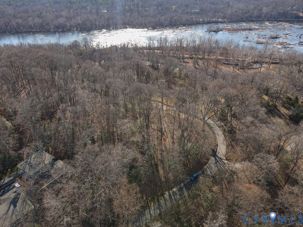 705 Old Locke Ln