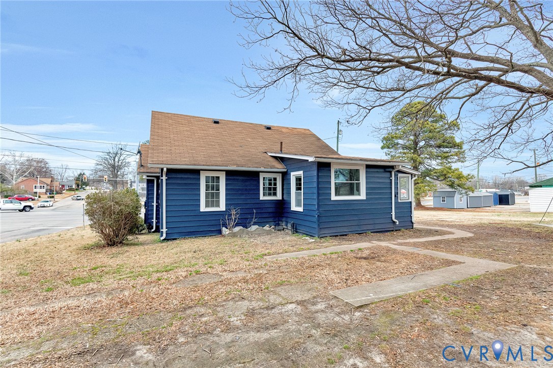 2958 Winston Churchill Dr