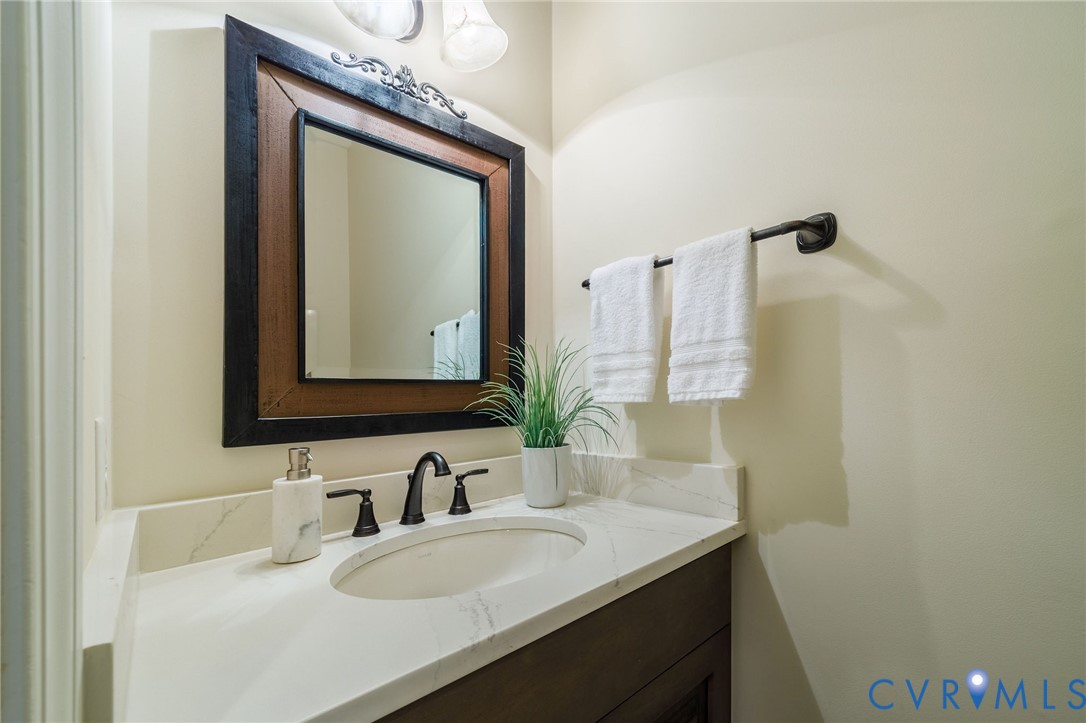 12901 River Hills Dr