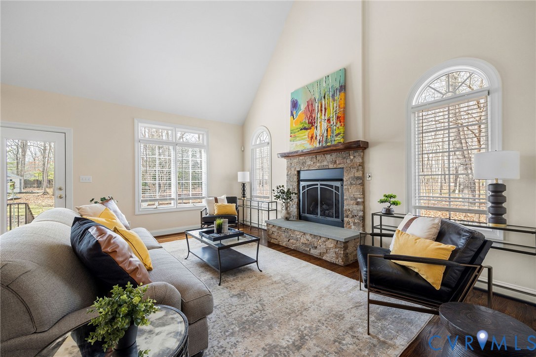 12901 River Hills Dr