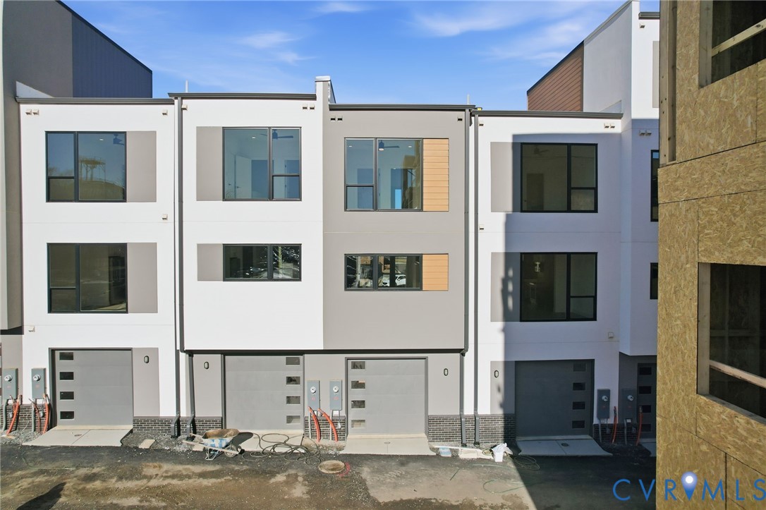 606 Decatur St