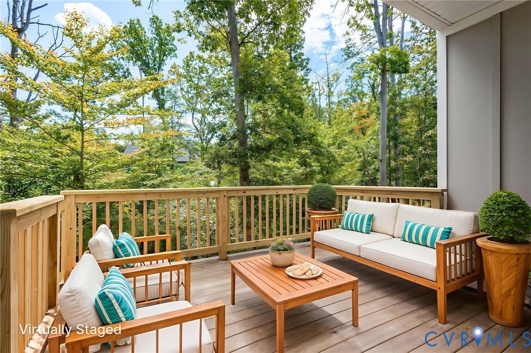 3628 Seaford Crossing Dr