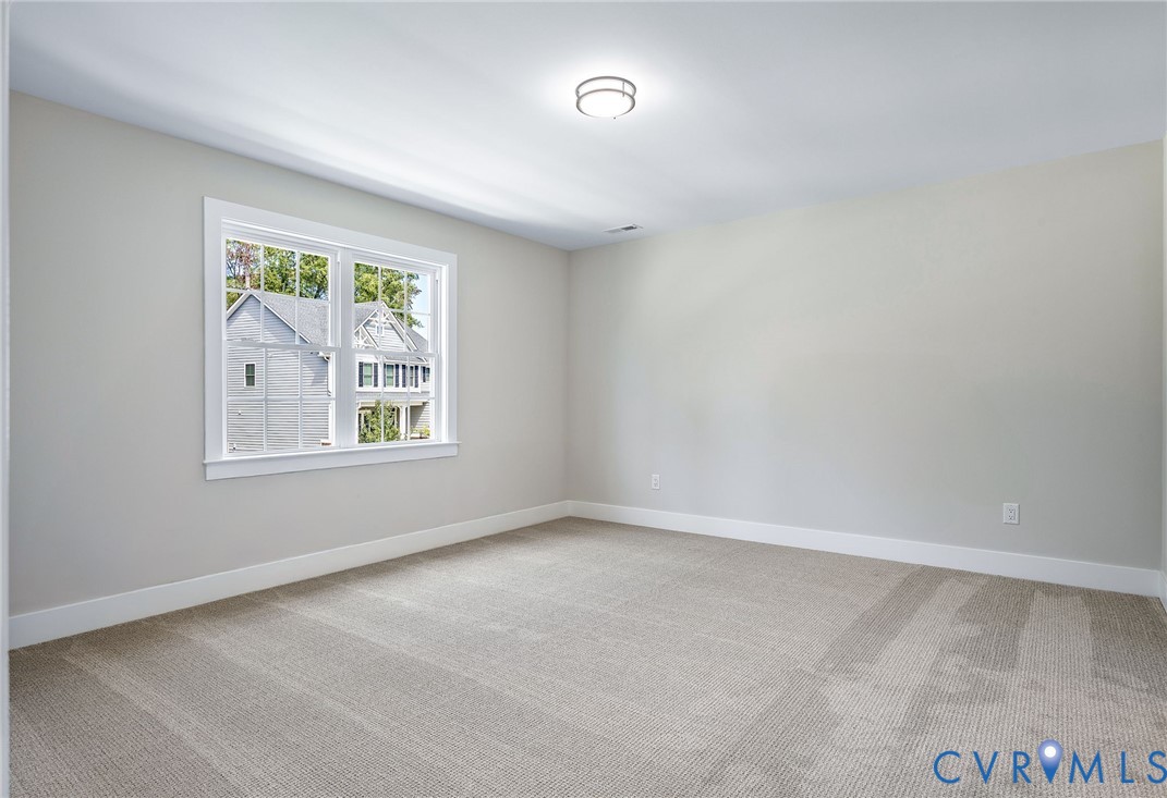 3628 Seaford Crossing Dr