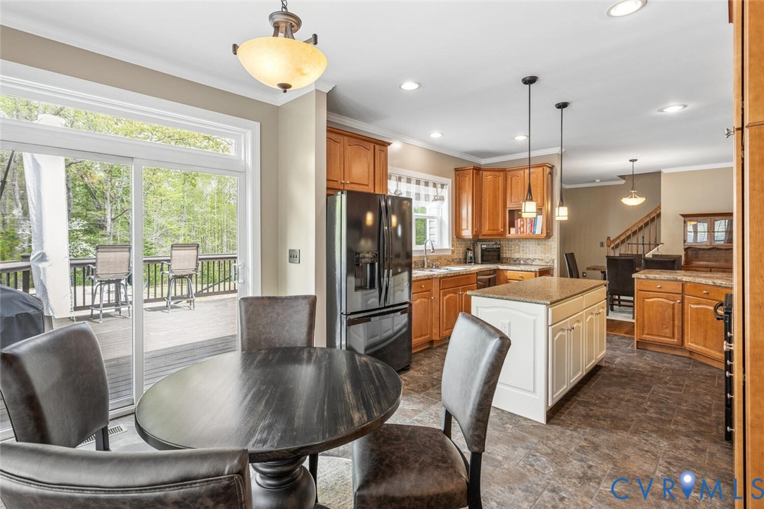 1875 Abbeyfield Rd