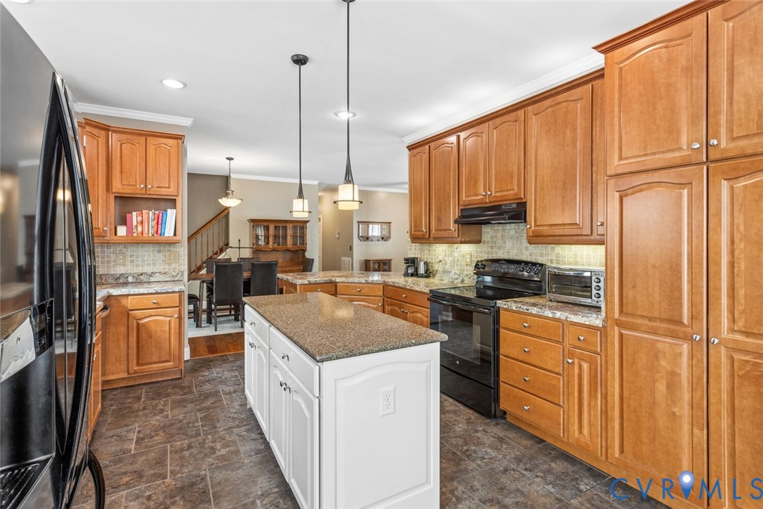 1875 Abbeyfield Rd