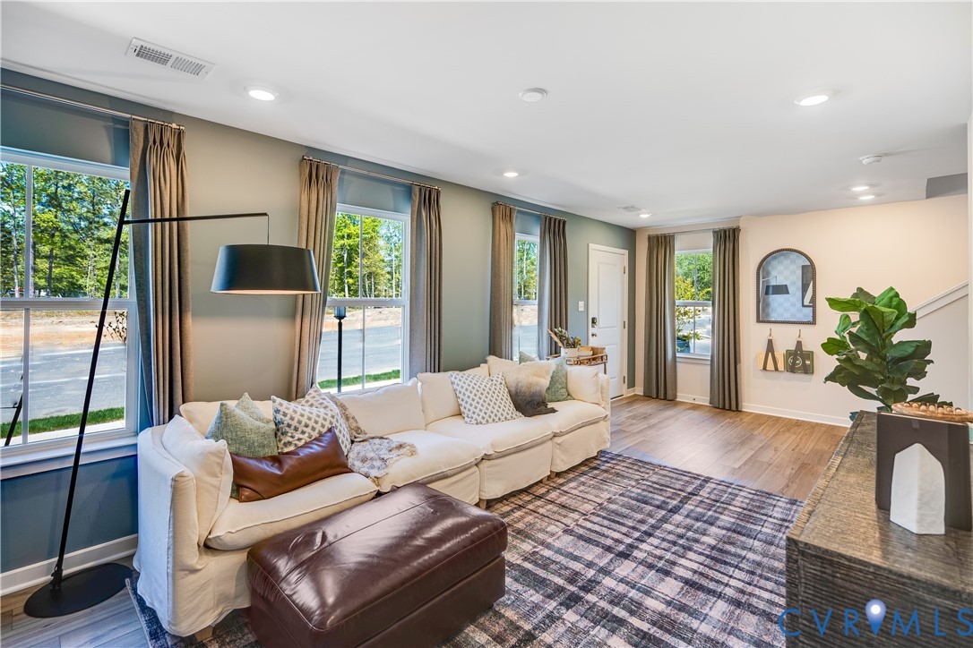 8756 Pioneer Hill Dr