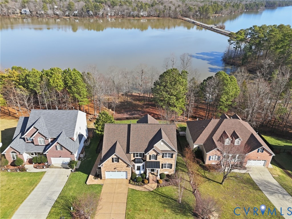 3019 Cove View Ln