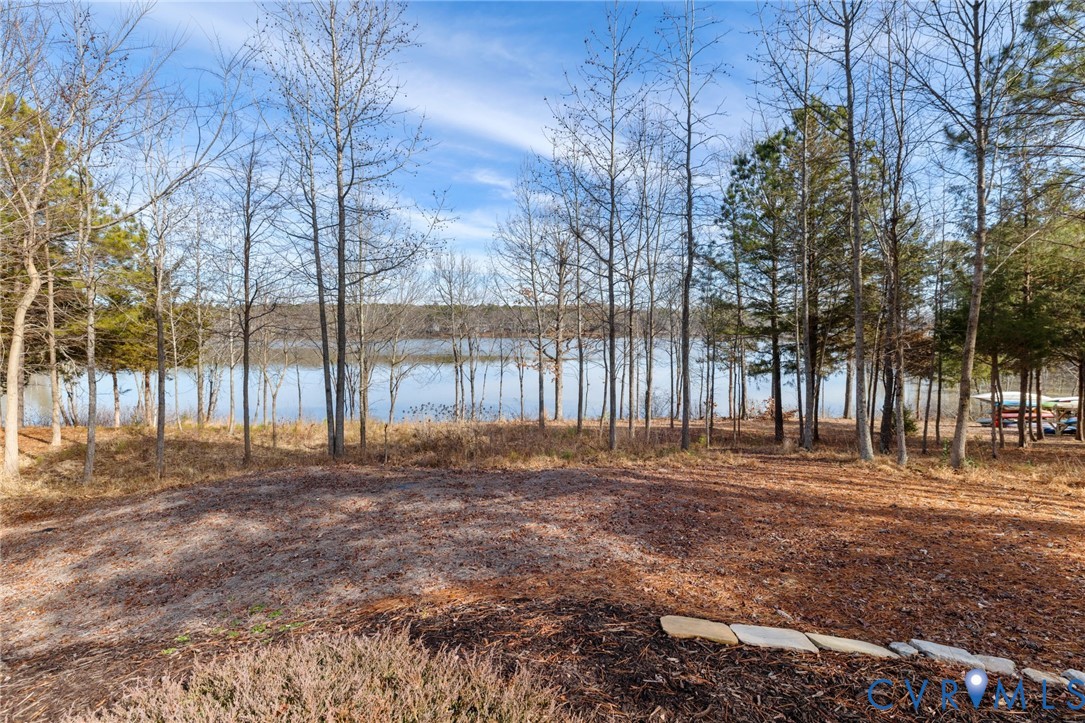 3019 Cove View Ln