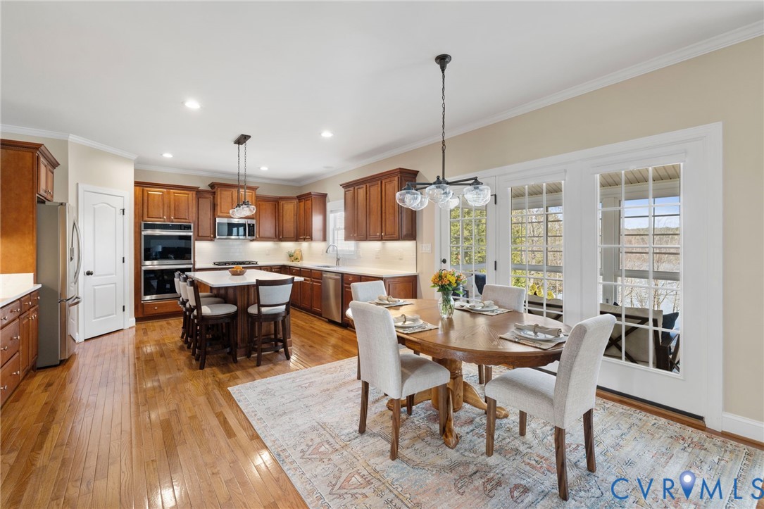 3019 Cove View Ln