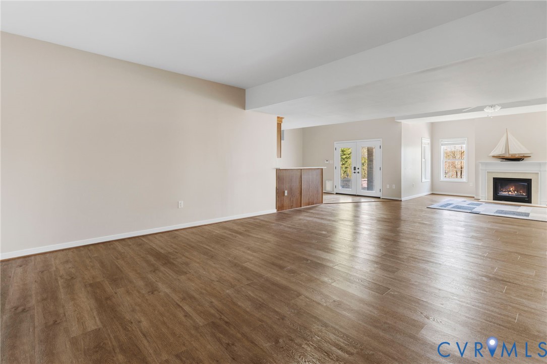 3019 Cove View Ln