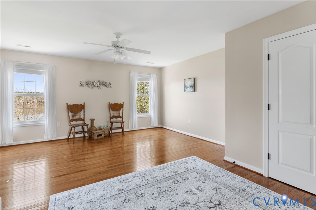 3019 Cove View Ln